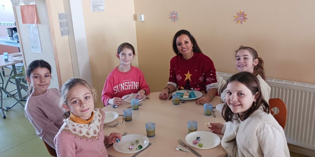 Repas de Noël à la cantine!